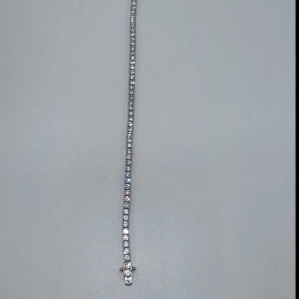 18k 9.2ct Tennis Bracelet - Picture 6 of 9
